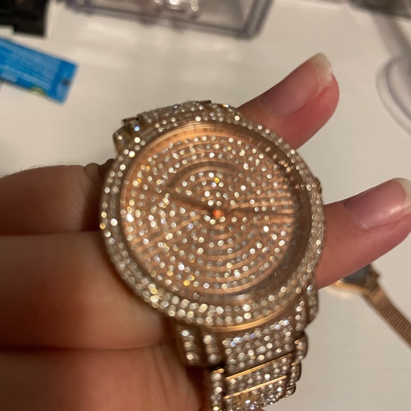 Michael Kors rose gold sparkly watch - Picture 6 of 6